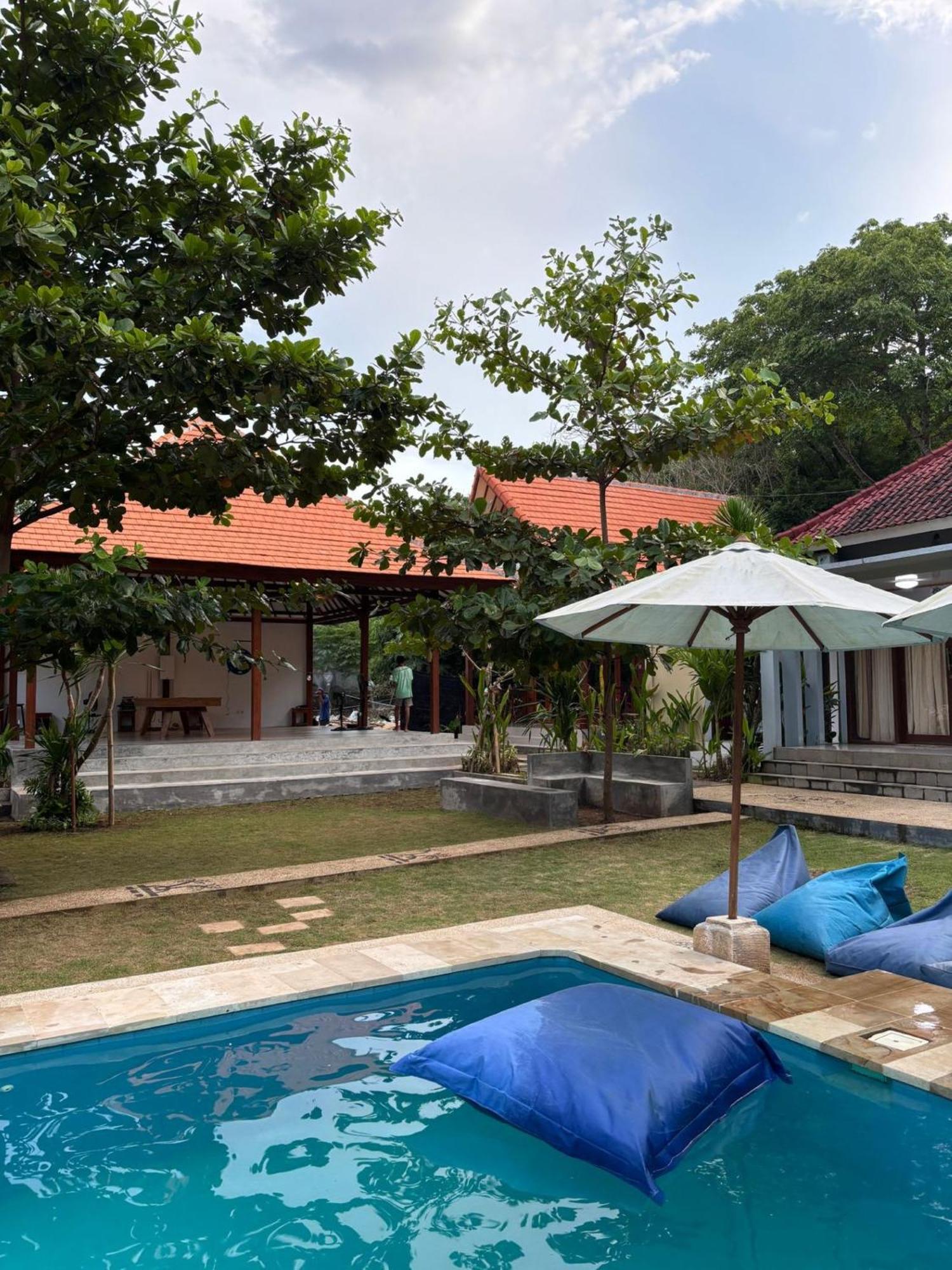 Castaway Island Hostel Nusa Lembongan Kültér fotó
