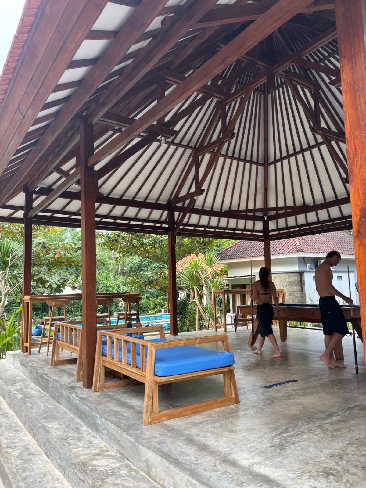Castaway Island Hostel Nusa Lembongan Kültér fotó